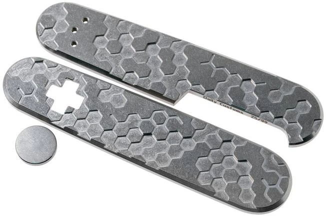 Daily Customs 91.3 Honeycomb 3D BS Pattern, Titanium P10012433 Victorinox Scales 3 Daily Customs 91.3 Honeycomb 3D BS Pattern, Titanium P10012433 Victorinox Scales