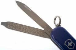 Victorinox Classic SD, Blue -Knifeshop VT0 6223 2 02 victorinox classic sd blauw vt0 6223 2 d2