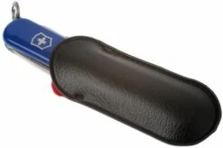 Victorinox Classic SD, Blue -Knifeshop VT0 6223 2 05 victorinox classic sd blauw vt0 6223 2 d5