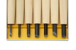 Yoshiharu Y-7 Mitomoto Japanese Wood Carving Knives, Set Of 7 8 Yoshiharu Y-7 Mitomoto Japanese Wood Carving Knives, Set Of 7 -Knifeshop YSH 015 03 yoshiharu